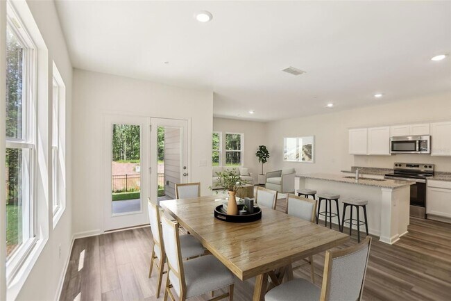 Building Photo - 2599 Grey Hawk Dr