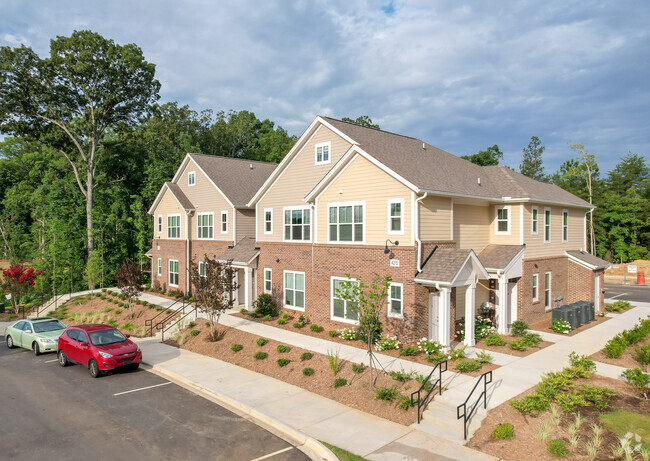 Building Photo - Rosewood Commons