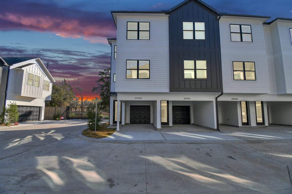 Foto principal - 2002 Laverne Willow Ln