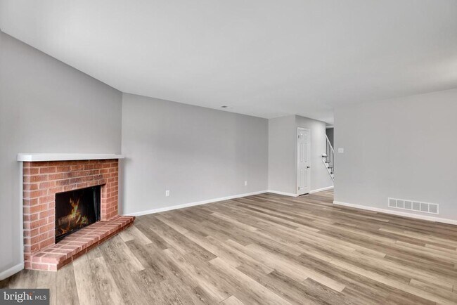 Building Photo - 139 Caernarvon Ct