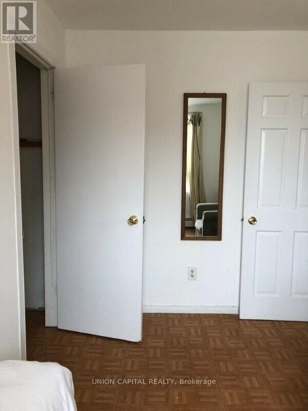 Building Photo - 2015 Davenport Rd