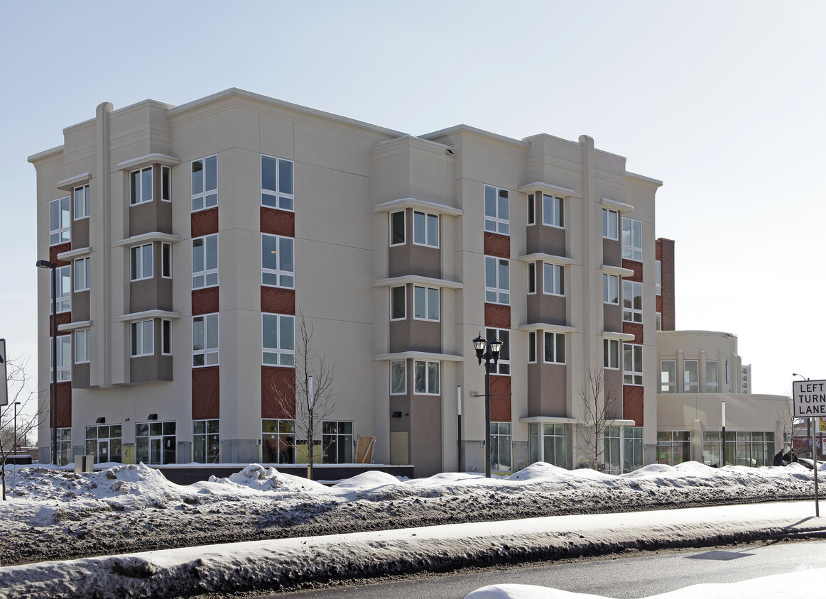 Building Photo - Kings Crossing at Frogtown Square