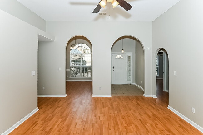 Foto del edificio - 1236 Biloxi St