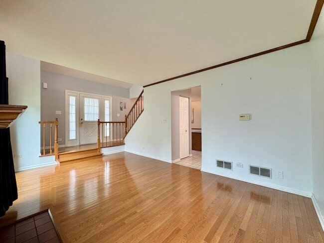 Building Photo - 2760 College Hill Cir