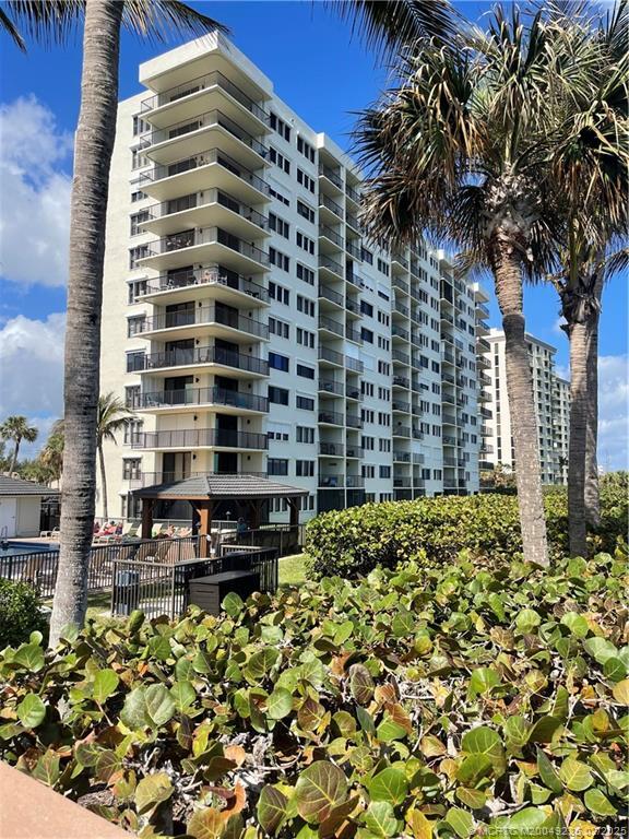 Building Photo - 4250 N Hwy A1A