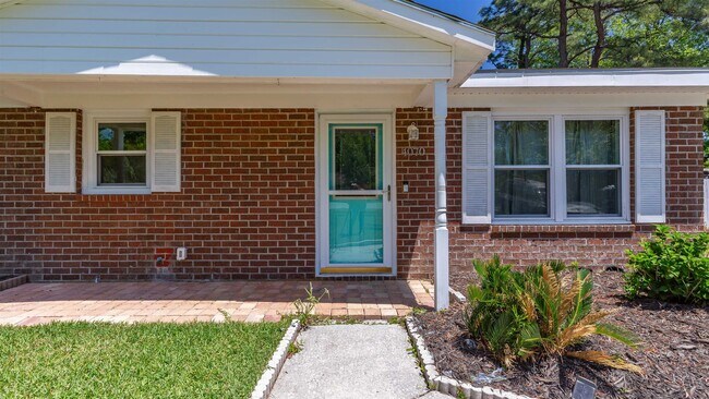 Foto del edificio - 4070 Long Line Ln