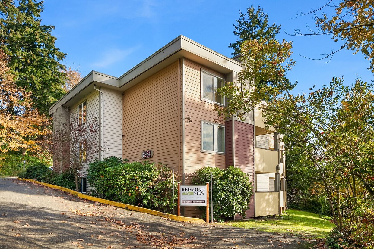 Primary Photo - Redmond View Apartments