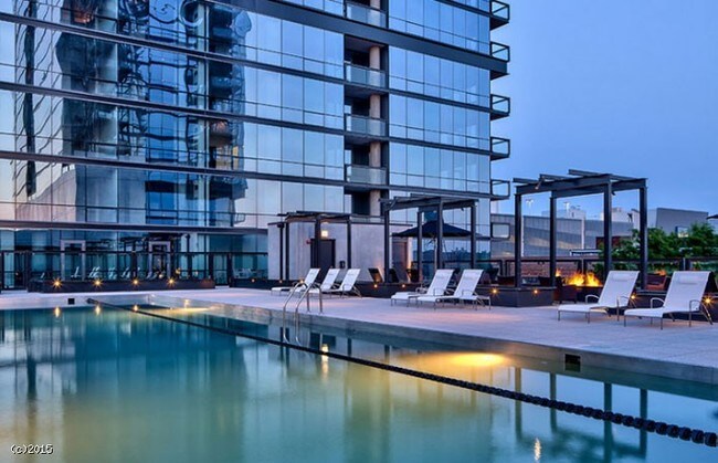 Foto del edificio - 869 W Blackhawk St