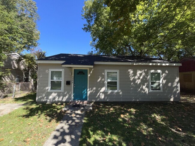 Foto del edificio - 5044 Enterprise St