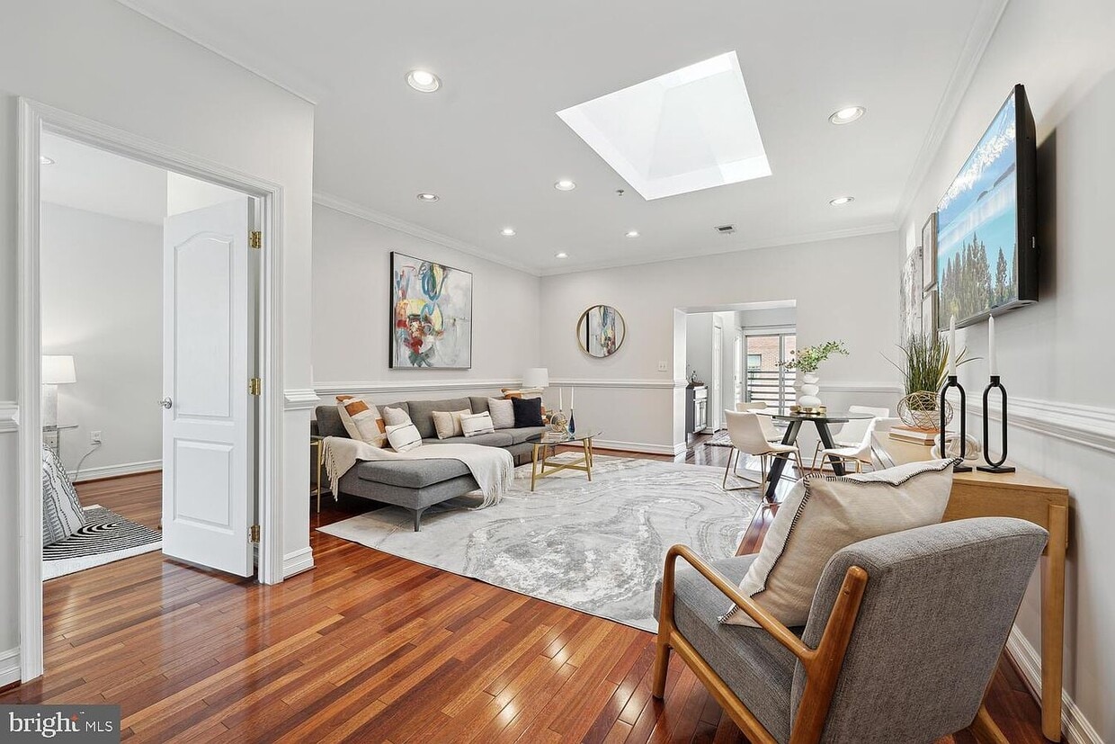Foto principal - 1321 Euclid St NW