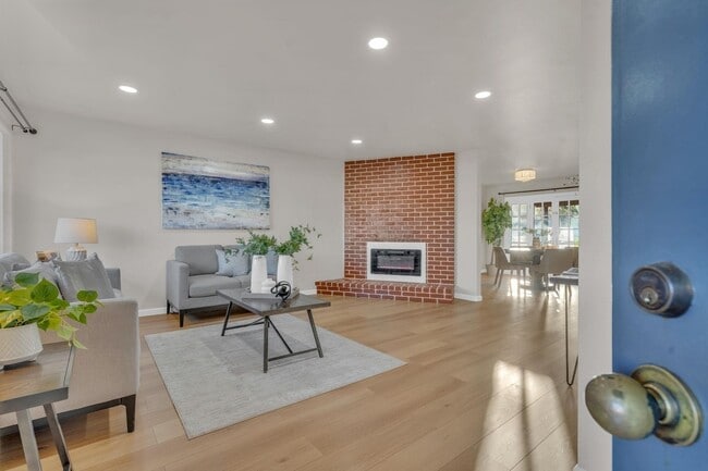 Foto del edificio - 7472 Blue Fox Way