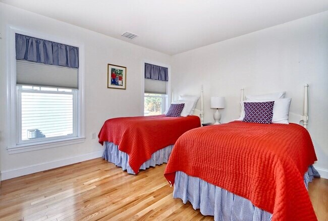 Foto del edificio - 32 Lagrange St