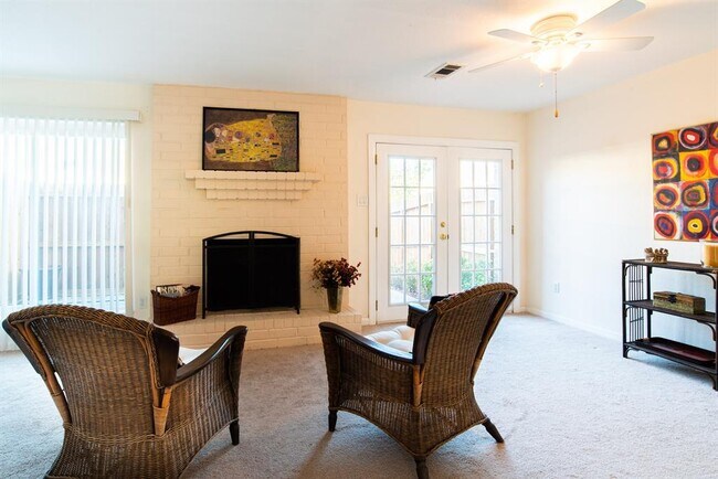 Foto del edificio - 1689 W Sam Houston Pkwy S