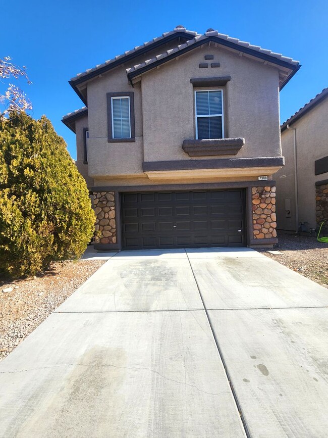 Building Photo - Charming 4-Bedroom Home in Las Vegas – Fre...