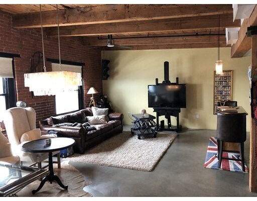 Building Photo - 90 Wareham St