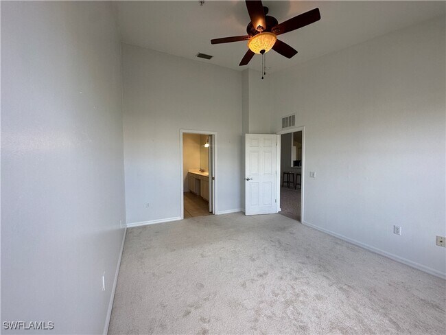 Foto del edificio - 1290 Henley St