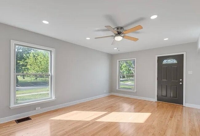 Photo - 2261 W Cornelia Ave House