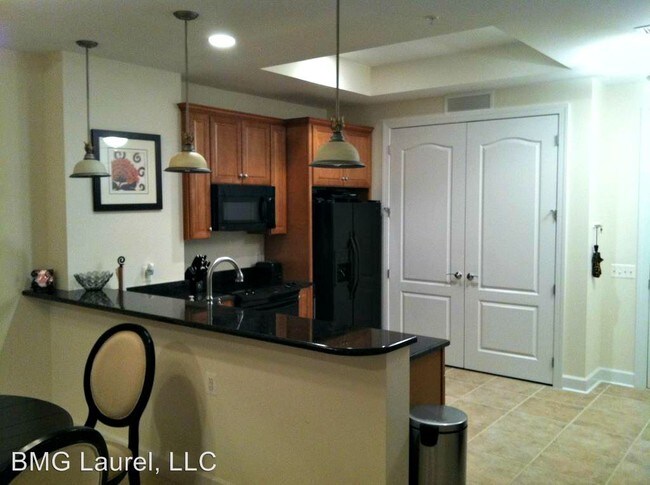 Building Photo - 1915 Towne Centre Blvd