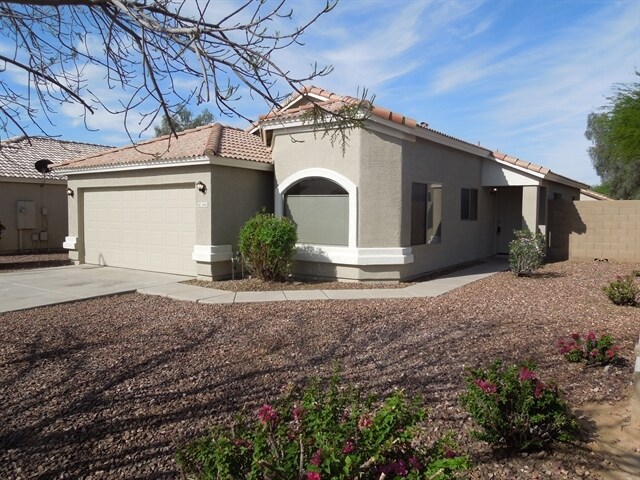 Primary Photo - 2416 S 82nd Avenue