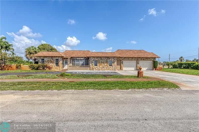 Primary Photo - 111 NW 15th Ct