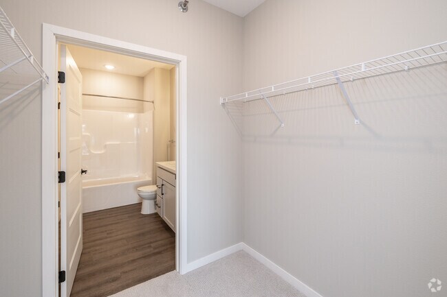 2BR, 2BA - 1,015SF - Second Closet - Compass
