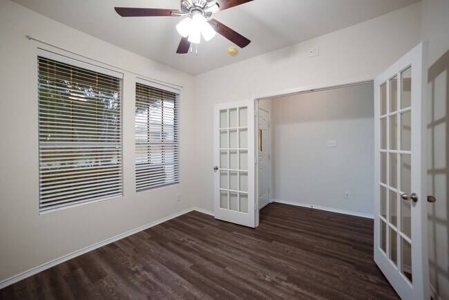 Building Photo - 27110 Saddlefoot Way