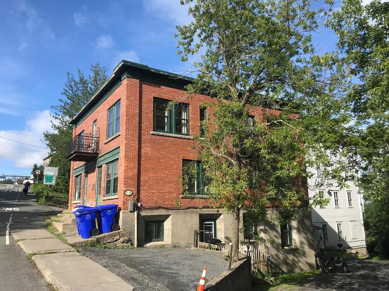 Primary Photo - 18 Main St