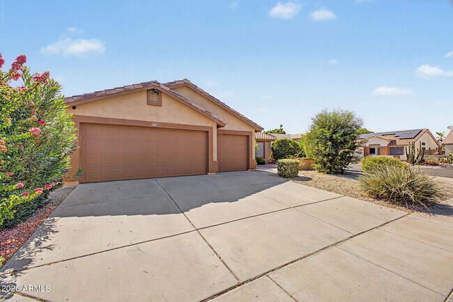 Building Photo - 16148 N 157th Dr