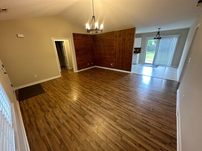 Building Photo - 7209 Woodhall Dr