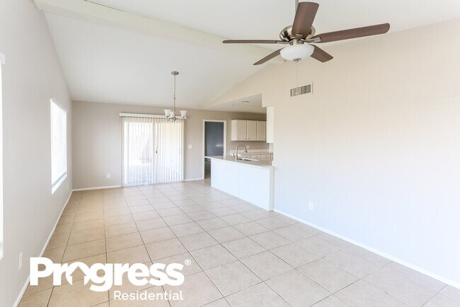 Foto del edificio - 10810 W Roma Ave