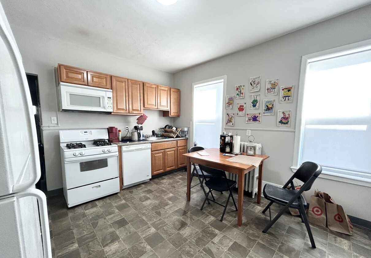 153 E Cottage St, Boston, MA 02125 153 E Cottage St Boston, MA