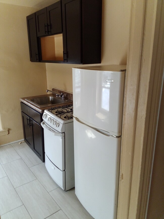 Foto del edificio - 1126 W Rockland St
