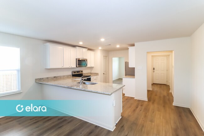 Foto del edificio - 216 SILVERCREST LN