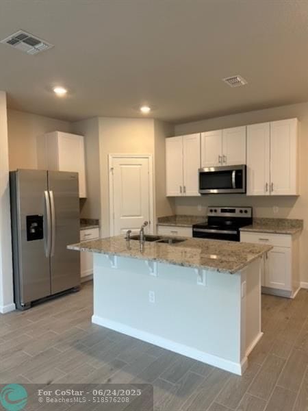 Building Photo - 5700 SE Edgewater Cir