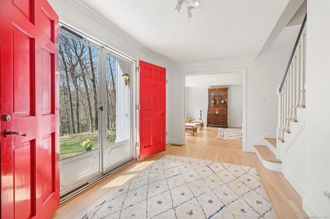 Building Photo - 60 Squires Ln