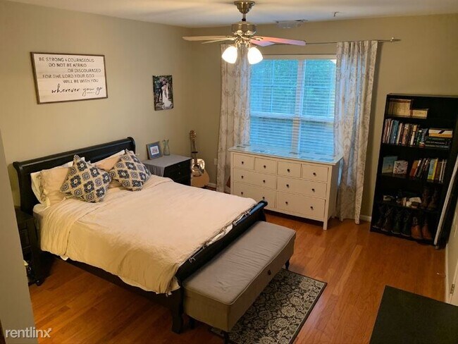 Building Photo - 2 br, 2 bath Condo - 815 Branch Drive