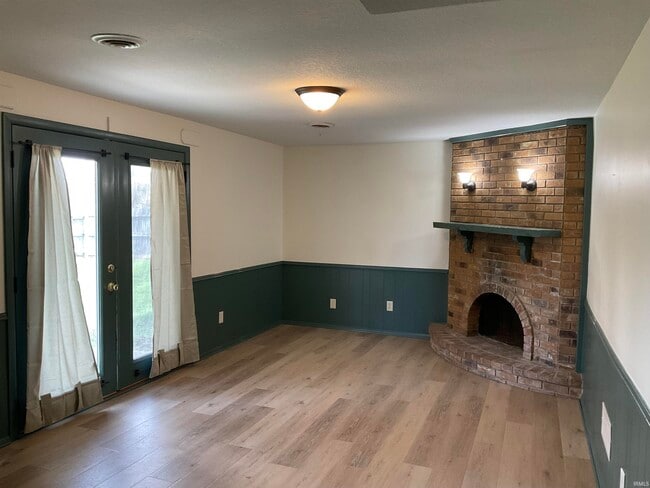 Foto del edificio - 5425 Hewitt Ln