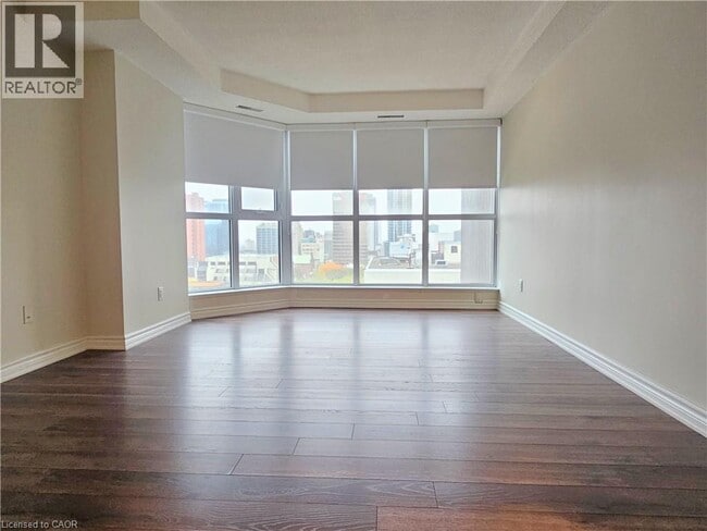 Building Photo - 67 Caroline St S