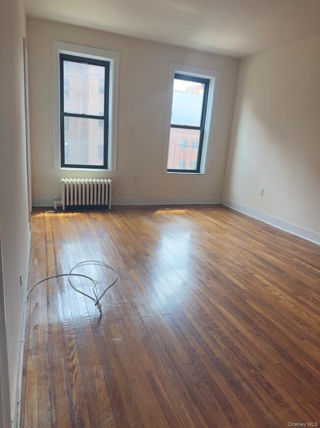 Foto del edificio - 144-44 Sanford Ave