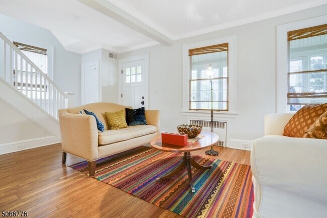 Foto del edificio - 65 Division Ave