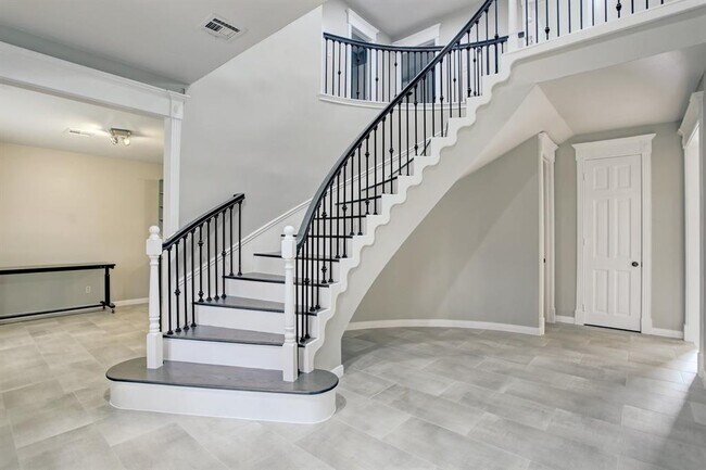 Building Photo - 15735 Fleetwood Oaks Dr