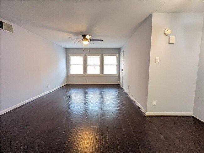 Building Photo - 5240 Arboles Dr