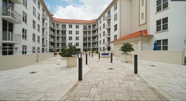 Foto del edificio - 2030 Douglas Rd