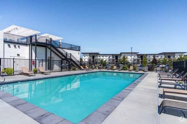 Pool - Columbia River Walk