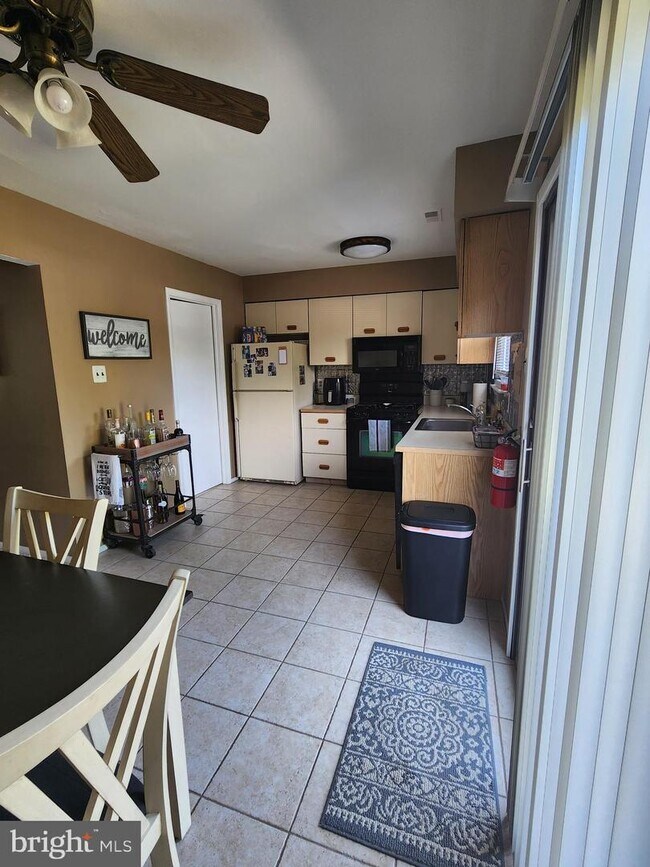 Building Photo - 31 Turtle Creek Dr