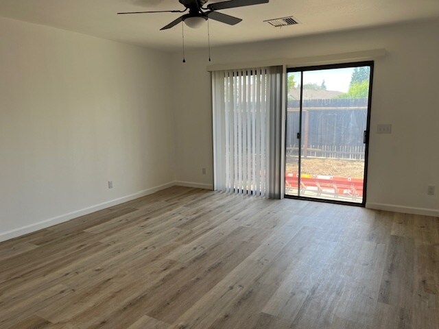 Master bed - 2301 24th Ave