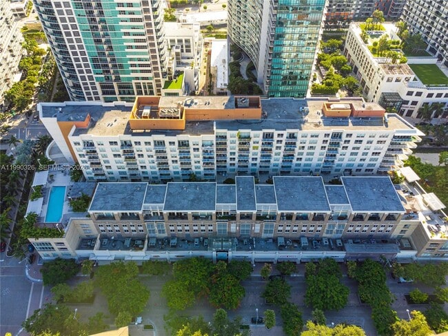 Building Photo - 3250 NE 1st Ave