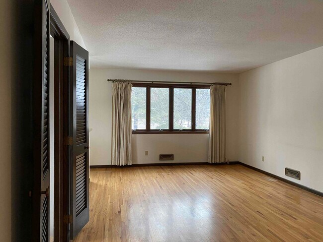 Foto del edificio - 425 Edgewood Ave