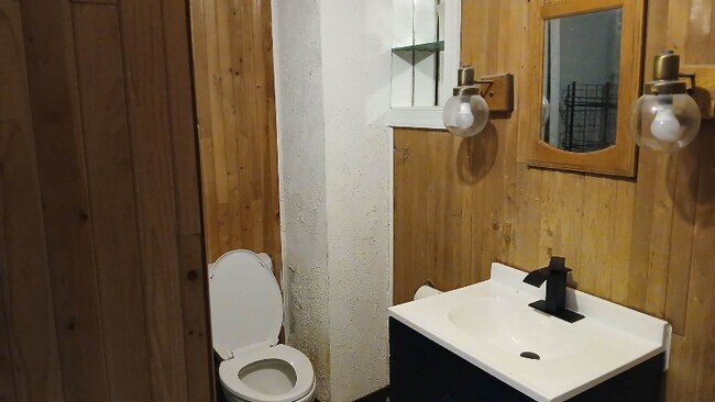 Foto del edificio - 260 Wisteria Ave