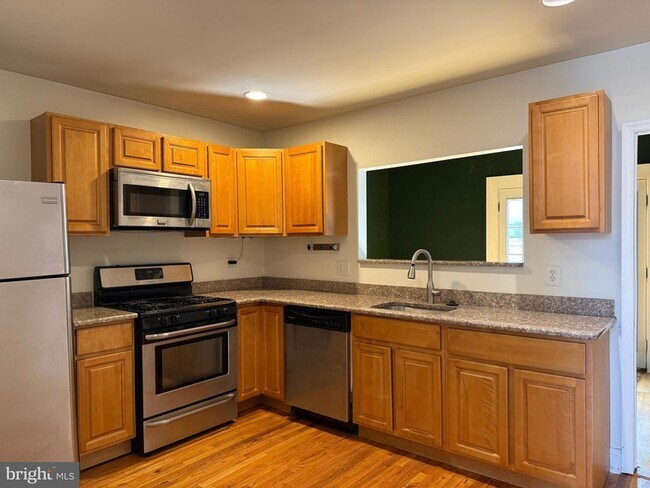 Foto del edificio - 733 N Bucknell St
